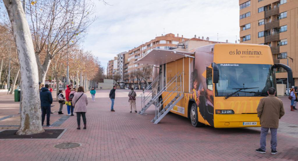 Esta semana el autobús del Ingreso Mínimo Vital estará en Lorca, Torrevieja y Alicante